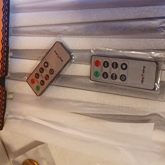 Black LED Taper Candles with 2 Remotes Set Of 6 Candles Rhy T Sing - Picture 2 of 6